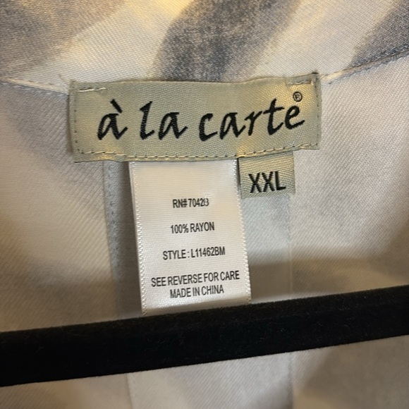 A La Carte Tunic top/ Size XXL - Picture 2 of 10